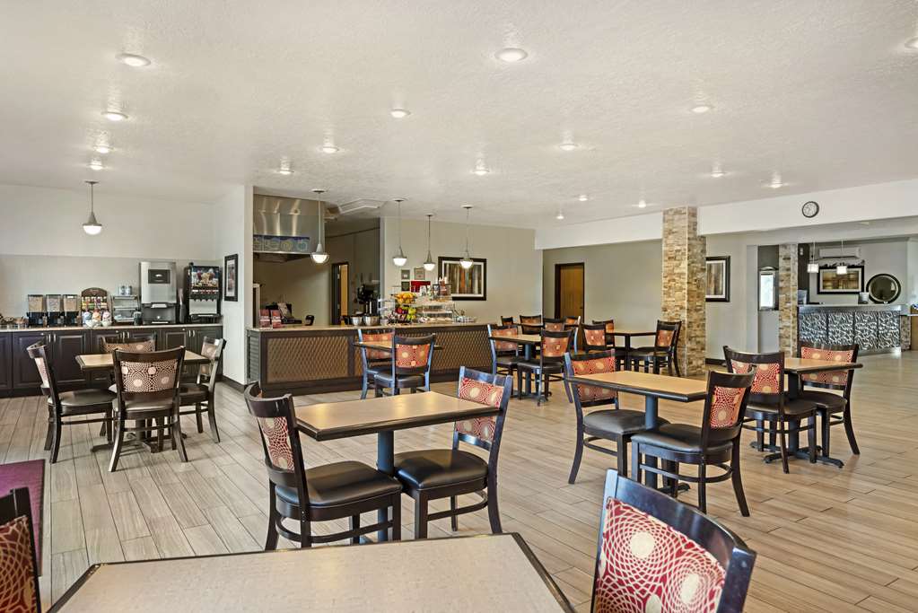 Best Western Plus Eagleridge Inn & Suites - photo 6