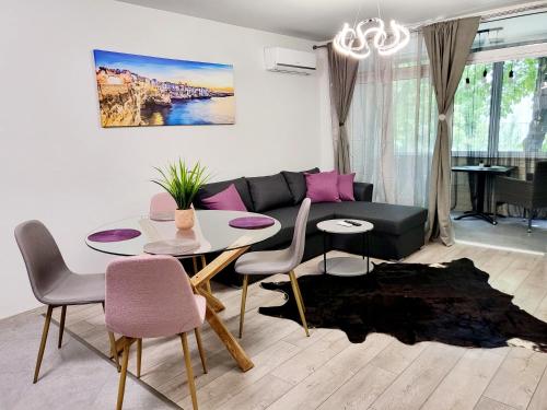 Apartments Relax 3&4 — 4-Star Luxury Hotel in Varna, Bulgaria
