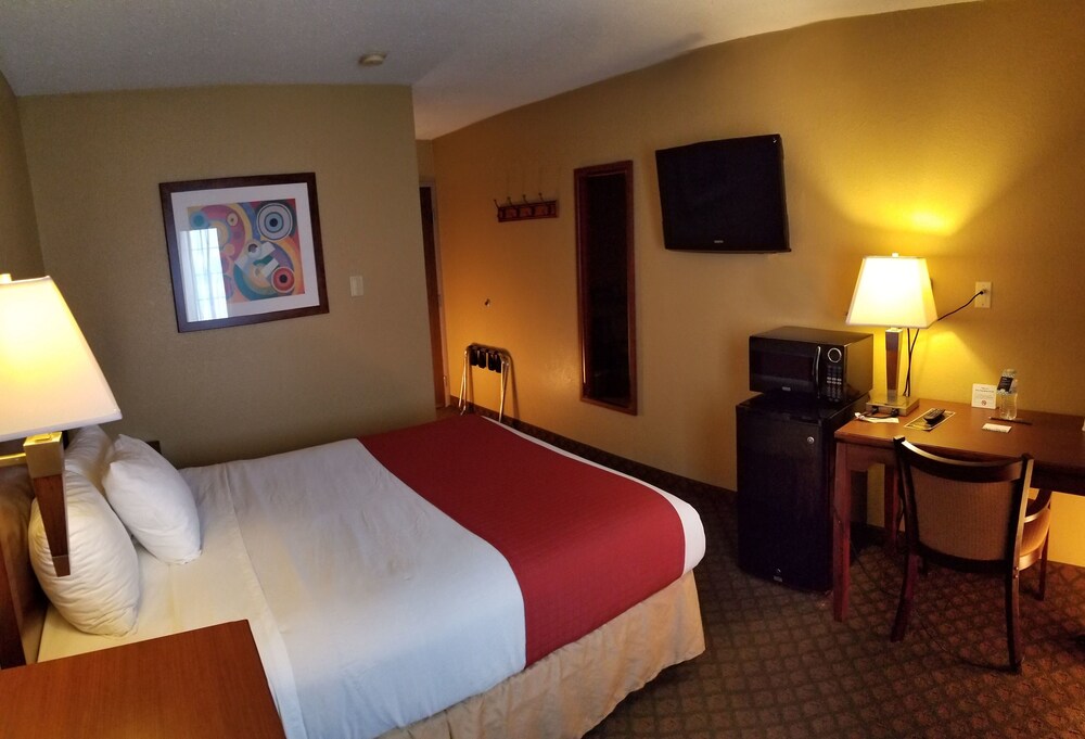 Red River Inn & Suites Fargo - photo 25