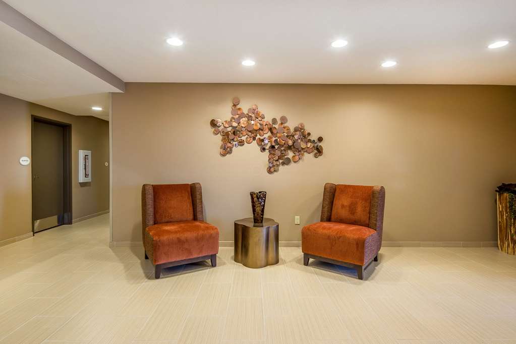 Suburban Studios Midland I 20 - photo 8