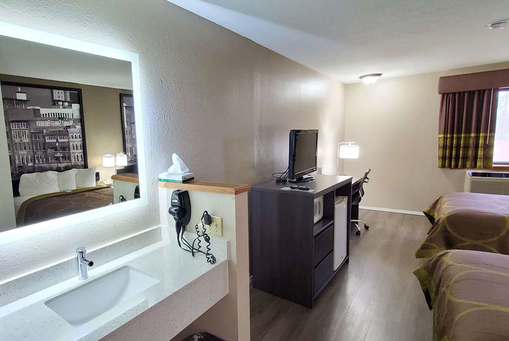 Super 8 by Wyndham Paris - photo 11