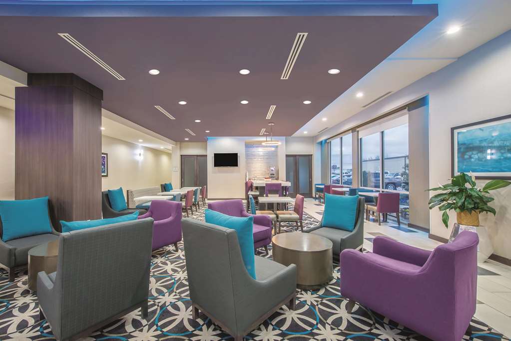 La Quinta Inn & Suites by Wyndham Enid - photo 23