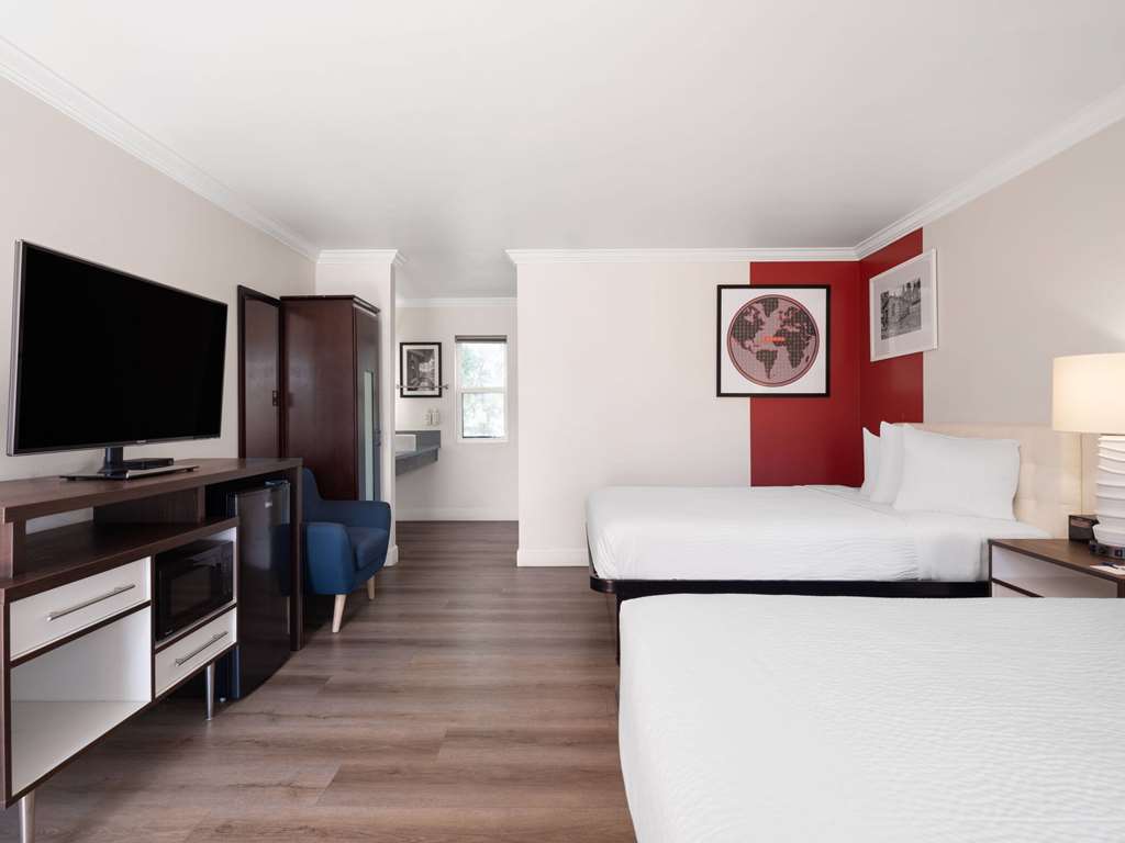 Ramada by Wyndham San Diego Poway Miramar - photo 22