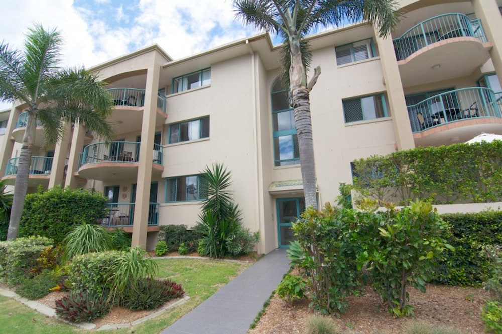 Pacific Place Apartments — Bilinga — photo 2