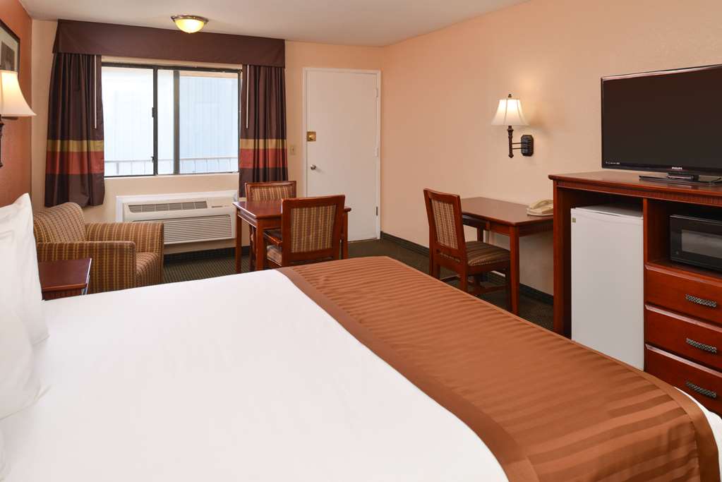 Americas Best Value Inn & Suites Bakersfield E - photo 7