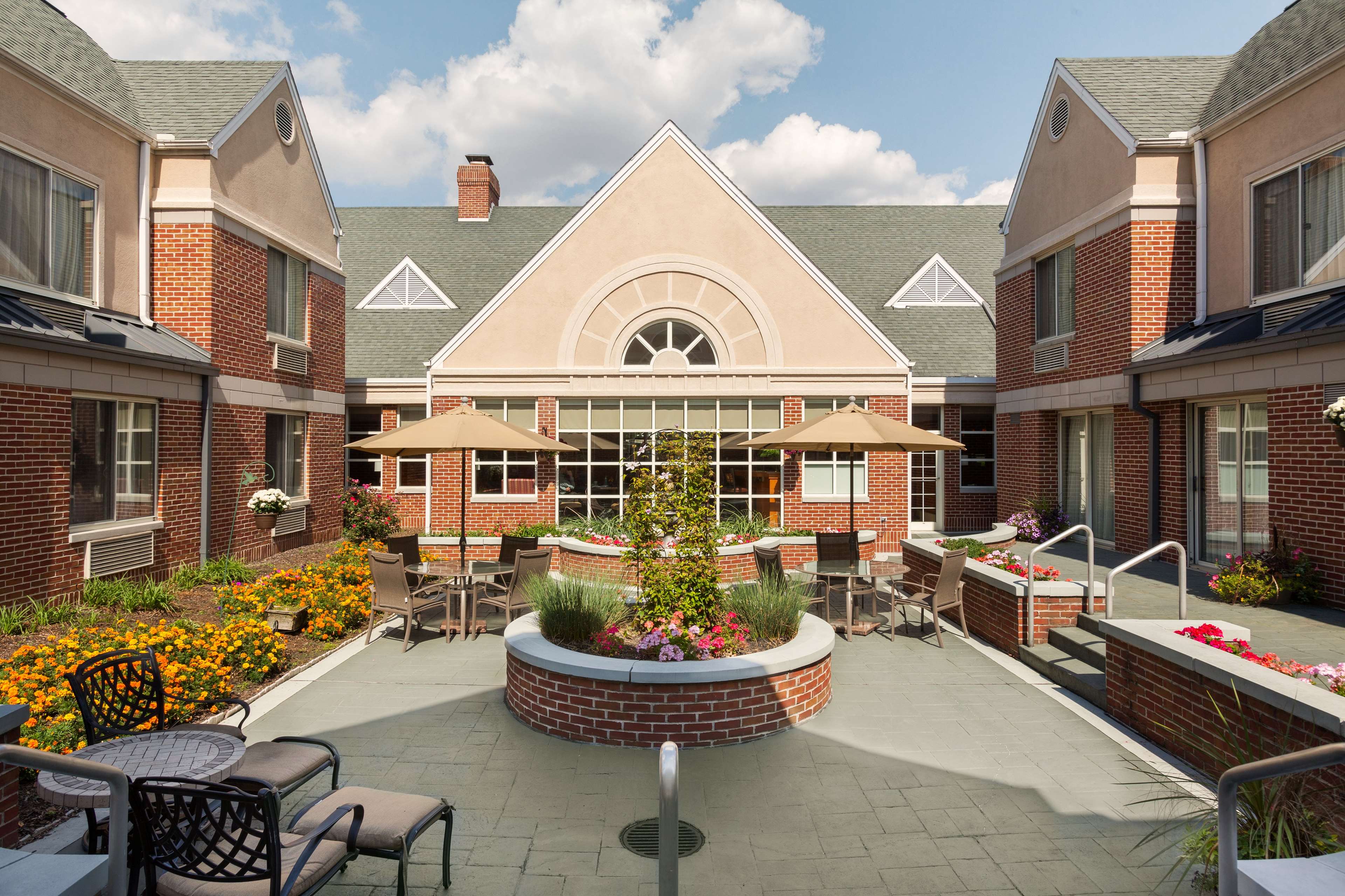 Hilton Garden Inn Lancaster - photo 2