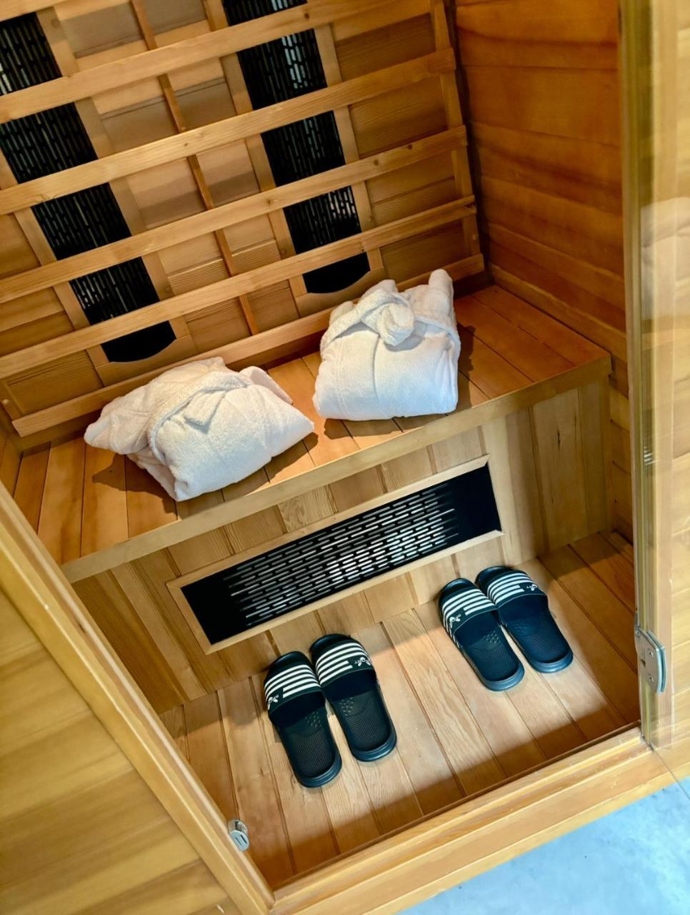 Le Plan B Duplex de Charme & Wellness - carbon neutral hotel in Unknown City