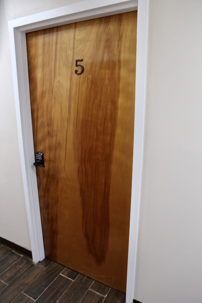 Pine Mountain Inn - photo 17
