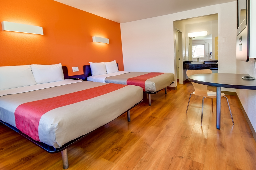 Motel 6 Riverside CA South - photo 11