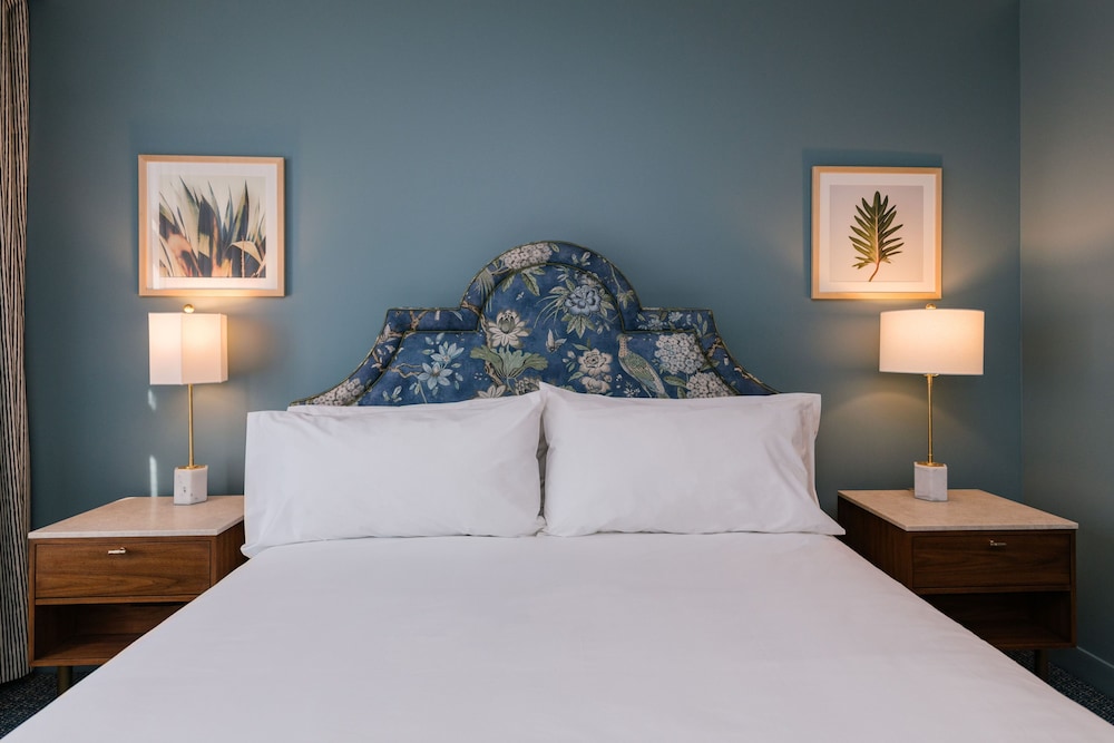 The Bradley Hotel - photo 5