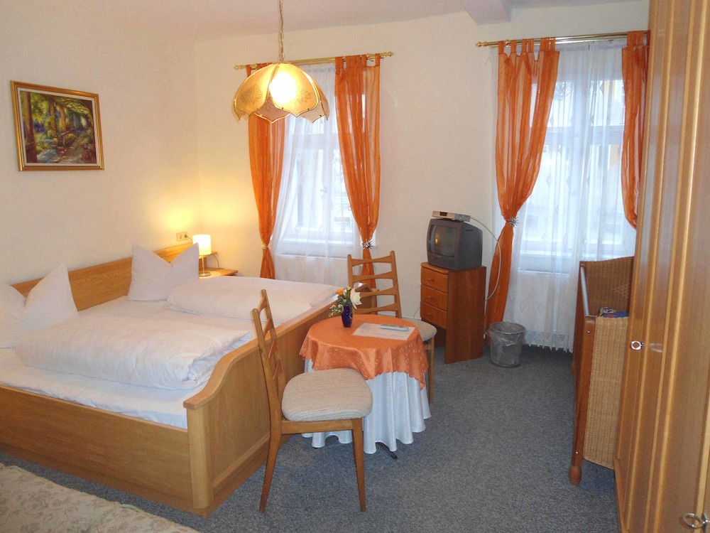 Hotel Krone — Goessweinstein — photo 3