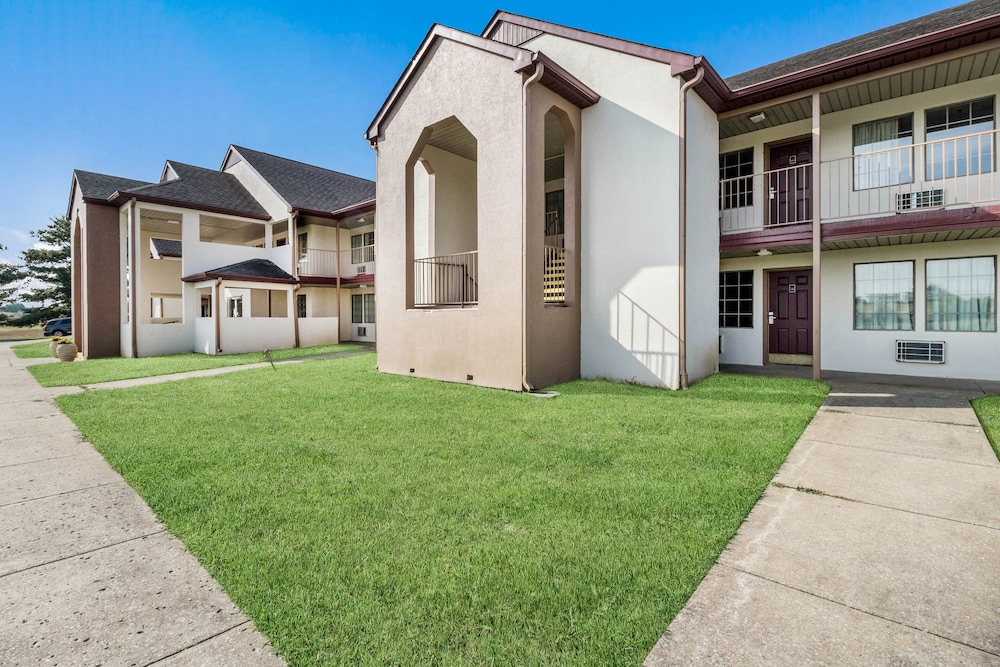 Red Roof Inn Cadiz - featured photo