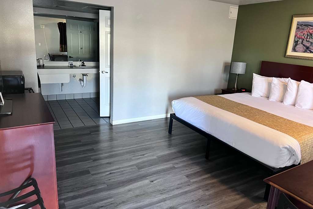 Travelodge by Wyndham Redding CA - photo 11