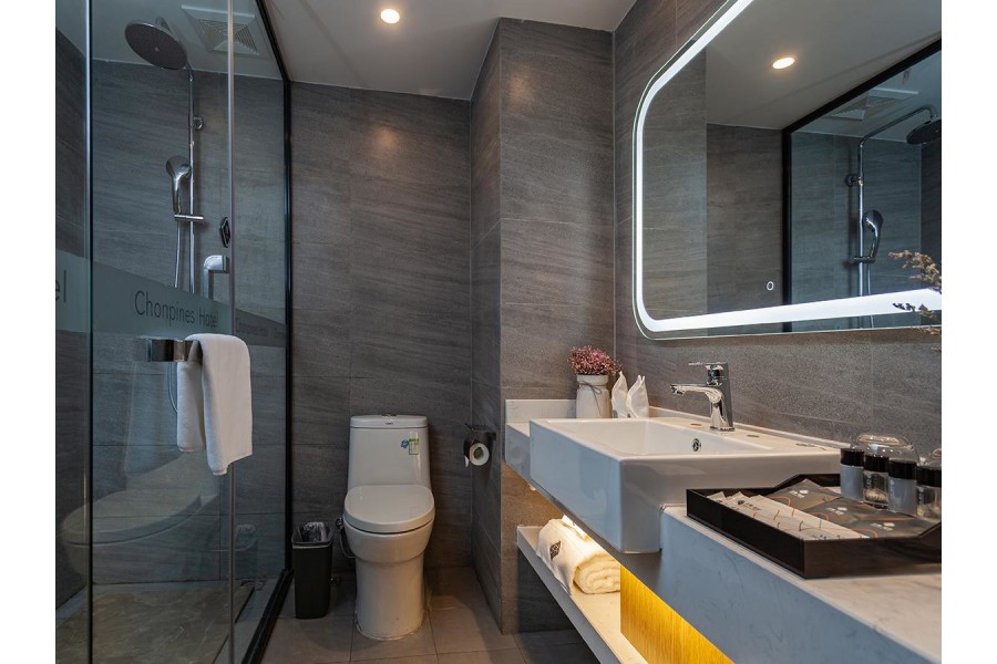 Chonpines Hotel — hotel in Jingzhou