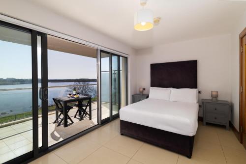 Tur an Tsaile Galway Lakeside Apartments — 4-Star Luxury Hotel in Gaillimh, Republic of Ireland