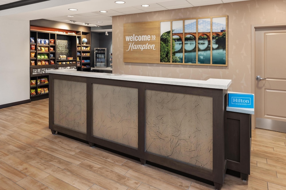 Hampton Inn Minneapolis Roseville - photo 4