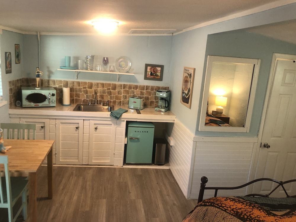 Neptune's Grotto Waterfront Retreat - photo 22