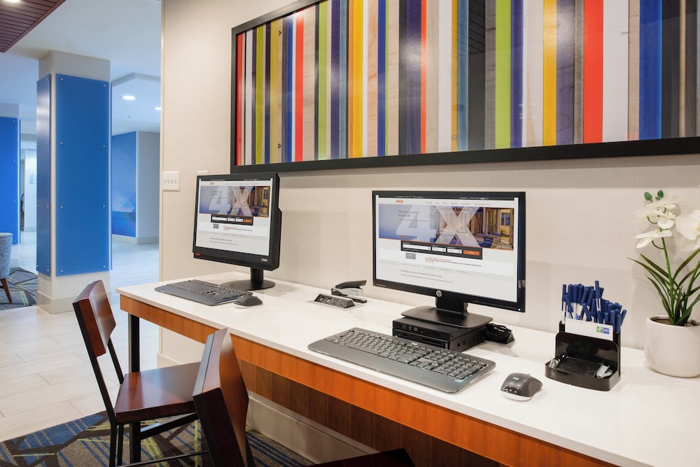 Holiday Inn Express & Suites Phoenix Glendale Sports Dist by IHG - photo 36