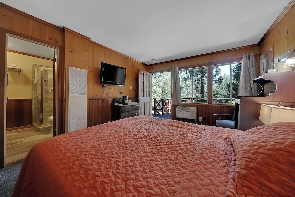 Narrow Gauge Inn - photo 16