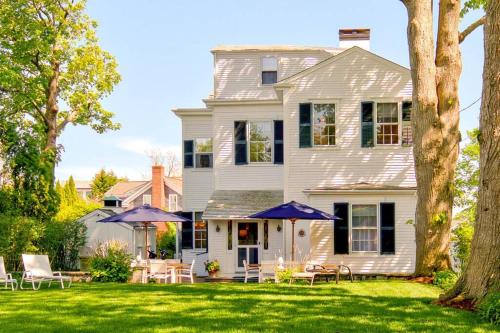 Captain Morse House Luxury Waterfront Town & Beaches 5 stars — 4-Star Luxury Hotel in Edgartown, United States