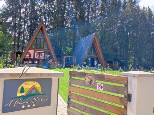 A Frame Scorilo in Poiana Marului, Romania