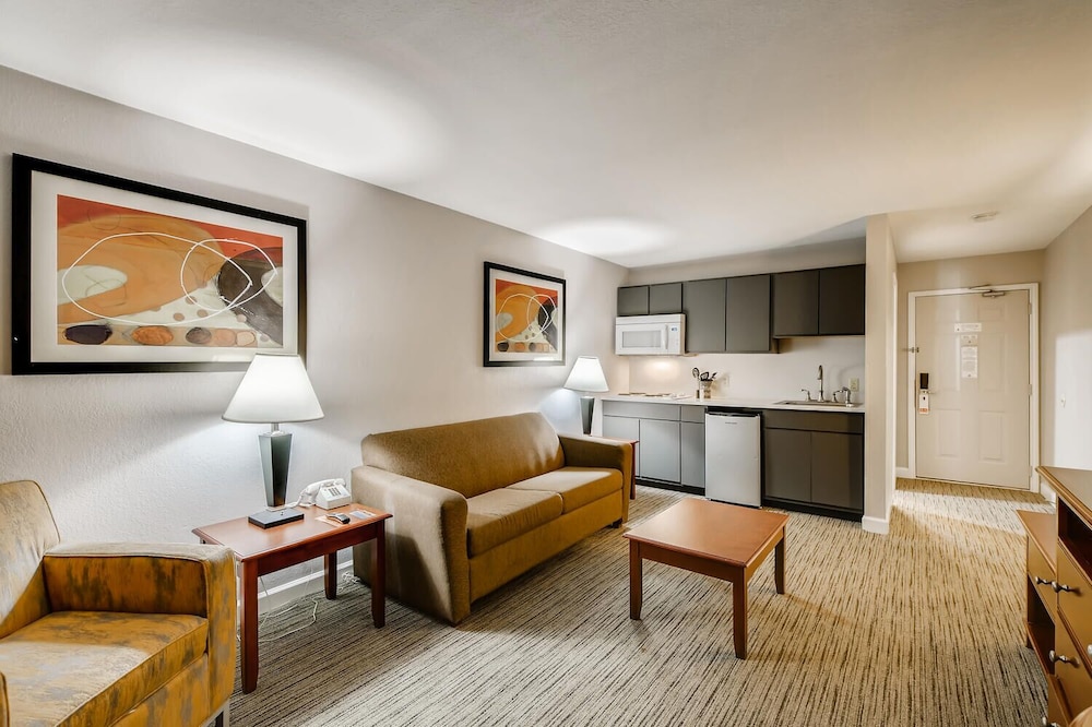 Orangewood Inn & Suites Midtown - photo 28