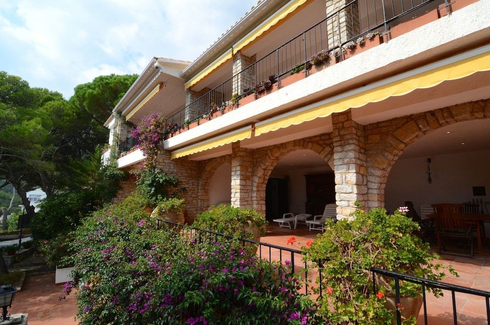 Pic de l'Ocell — 4-Star Luxury Hotel in Begur, Spain