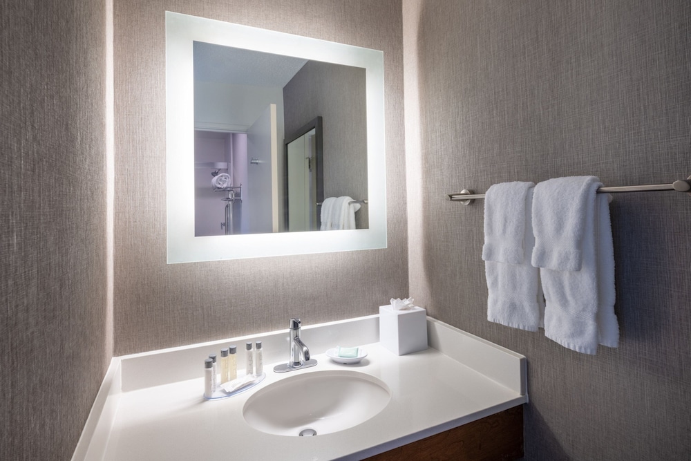 SpringHill Suites by Marriott Pasadena Arcadia - photo 18