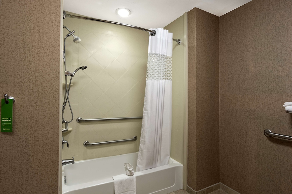 Hampton Inn Statesville - photo 37