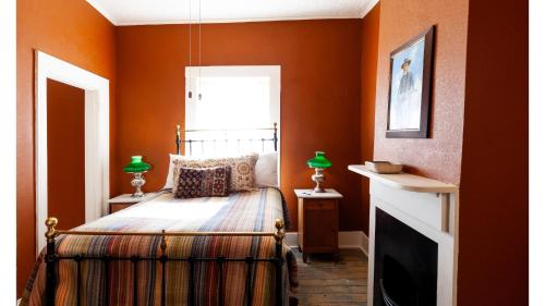 Doc Holiday Historic Hotel — hotel in Cimarron