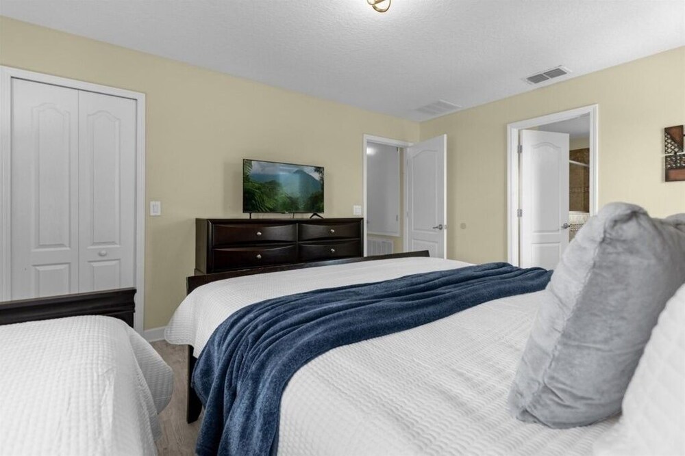 5 bedroom home Champions Gate Resort - photo 4