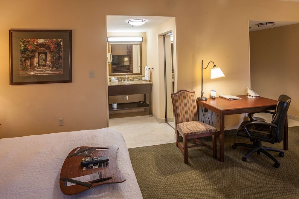 Hampton Inn & Suites Stillwater - photo 11
