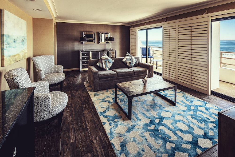 The Waterfront Beach Resort A Hilton Hotel - photo 95