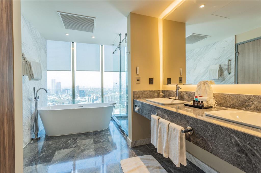 Master Suite bathroom