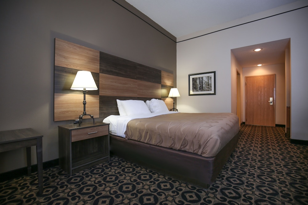 Quality Inn & Suites Boone University Area - photo 8