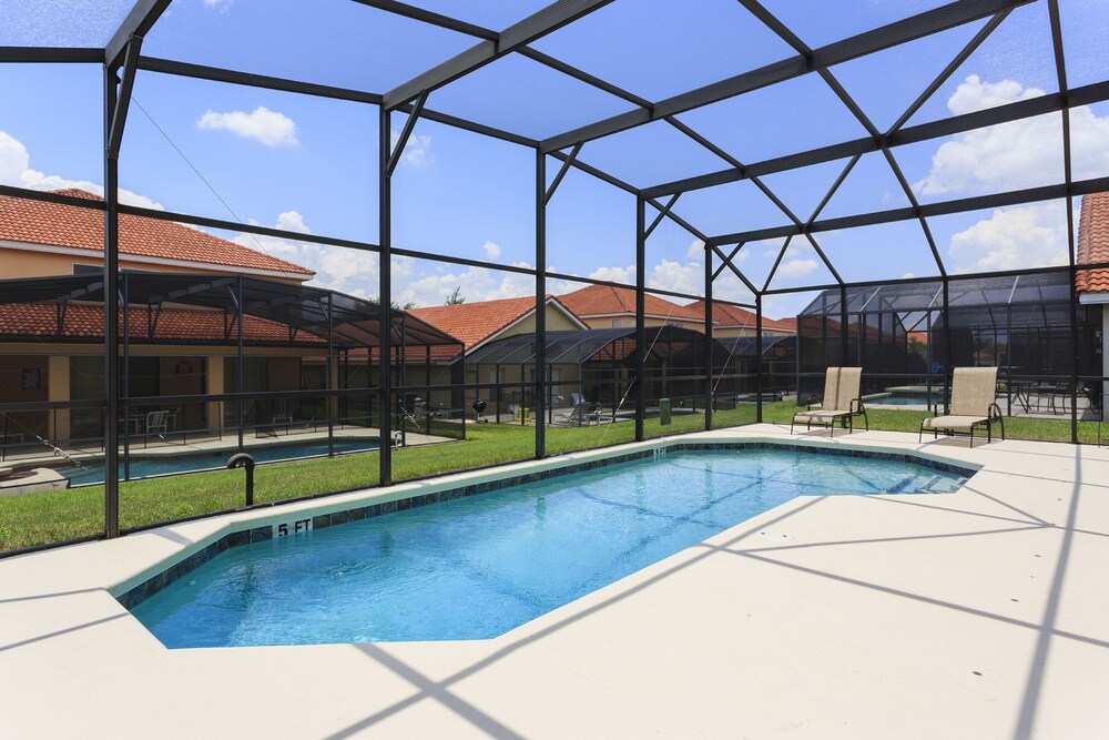 Solana Resort by Nova VH - carbon neutral hotel in Davenport