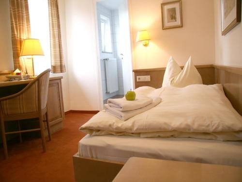 Hotel Gasthof Alte Post — Oberding — photo 3