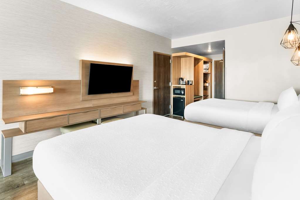 Best Western Plus Settlers Point - photo 20