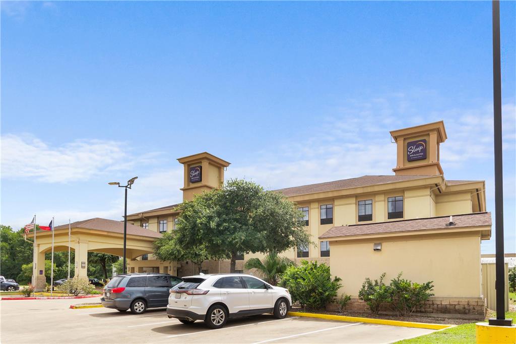 Sleep Inn & Suites Bush Intercontinental IAH East - photo 2
