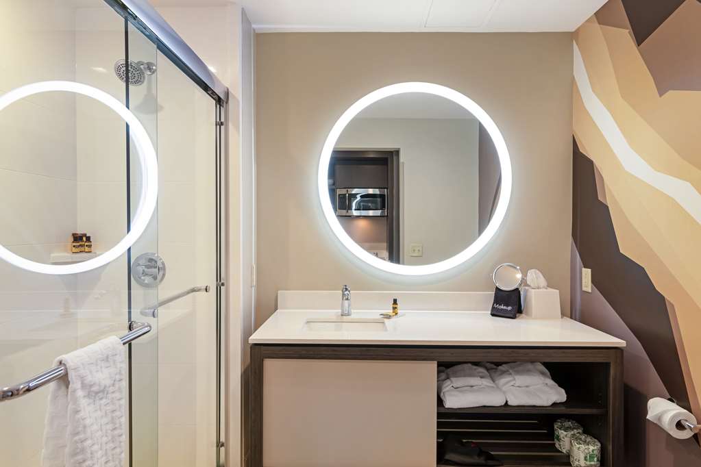 Best Western Plus Executive Residency Rigby's Water World Hotel - photo 35