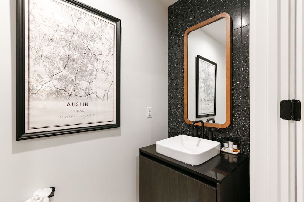 Austin Condo Hotel - photo 736