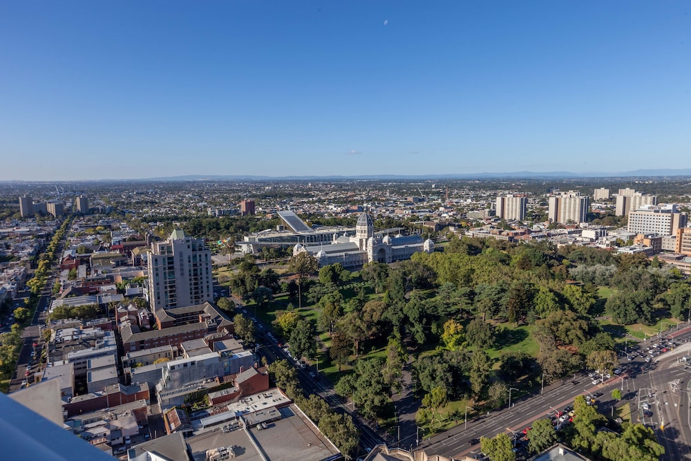 Apartment 101 — 4-Star Luxury Hotel in Melbourne, Australia