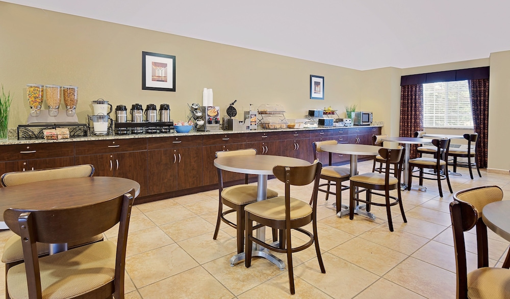 Microtel Inn And Suites Sayre PA - photo 29