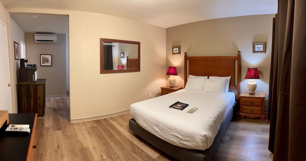 Indian Creek Lodge - photo 5