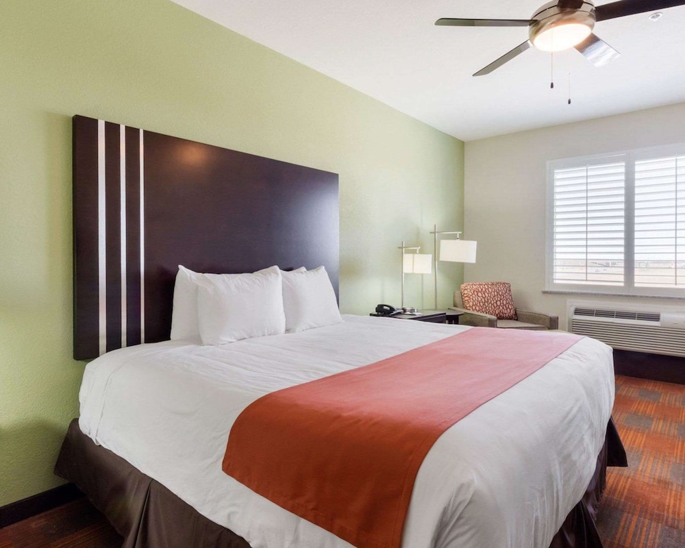 Garner Hotel Victoria East by IHG - photo 9