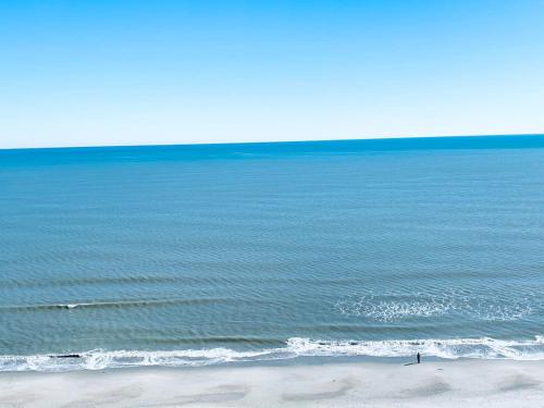 Ocean Dunes Tower II #7 Beautiful Ocean view pool — 4-Star Luxury Hotel in Myrtle Beach, United States