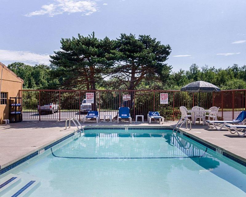 Quality Inn & Suites - photo 34