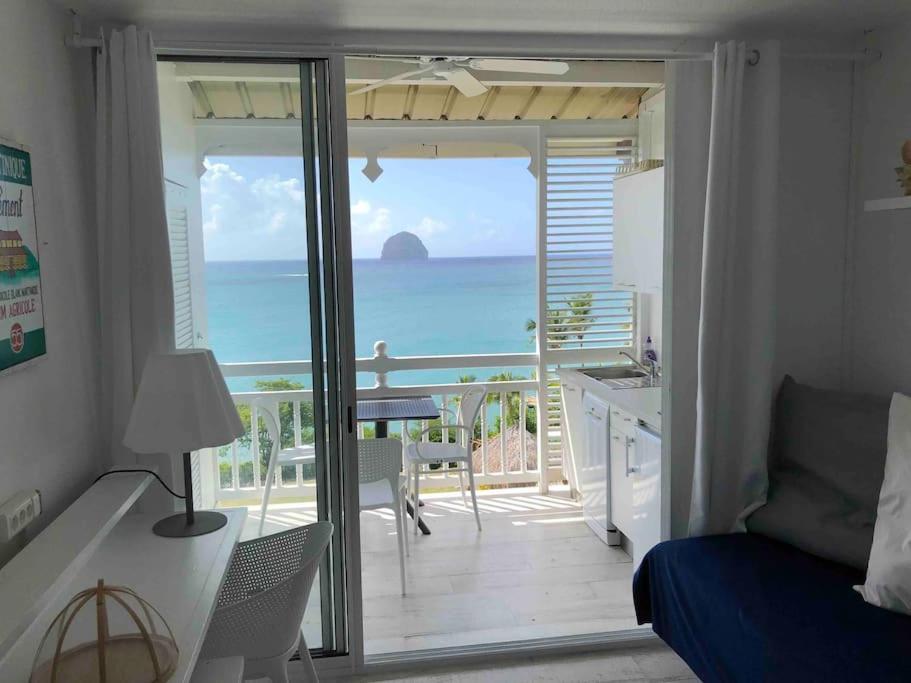 Superbe Studio Avec Piscine Et Vue Incroyable in Unknown City, Martinique