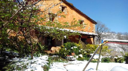 El Escondite del Miera - last minute hotel in Unknown City