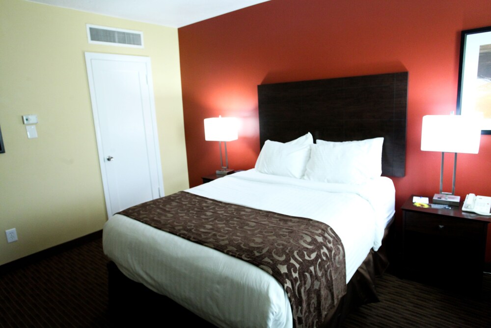 Baymont Cedar City - photo 11